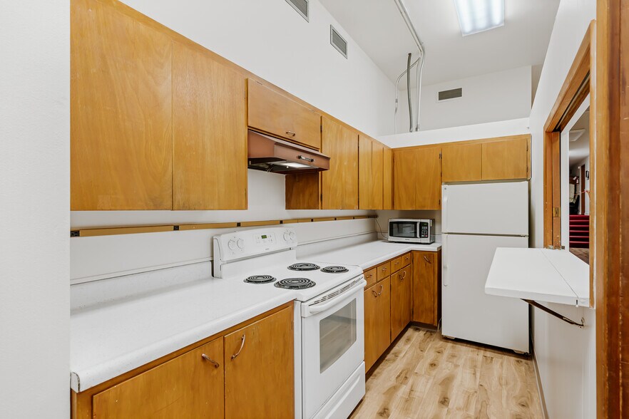 More Photos Of 1201 N B St, Ellensburg Specialty For Lease