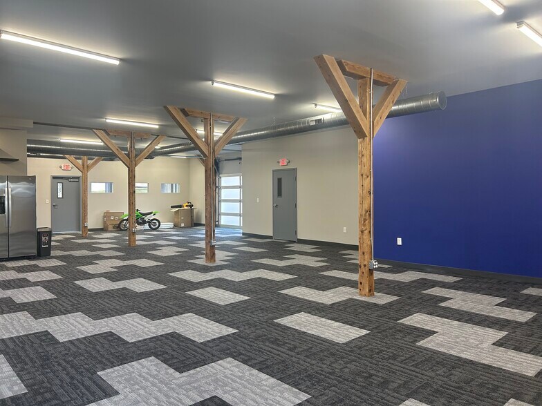 More Photos Of 15 Central St, Hudson General Retail For Lease