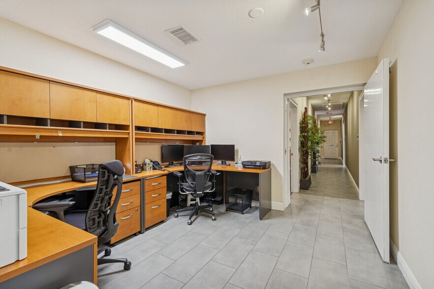 More Photos Of 5308 Central Ave, Saint Petersburg Office Residential For Sale