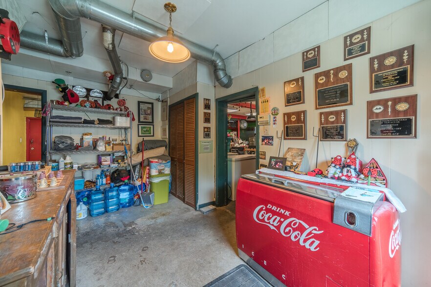More Photos Of 406-408 Kirkpatrick St, Syracuse Freestanding For Sale