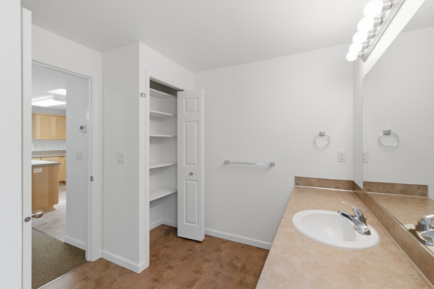 More Photos Of 355 King St S, Salem Multifamily For Sale