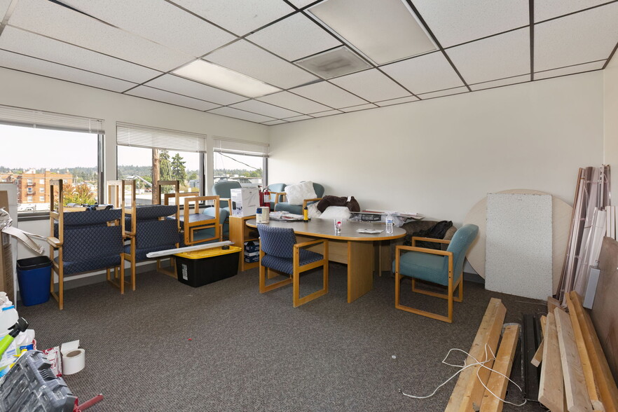 More Photos Of 873-875 6th St, Bremerton Bank For Lease