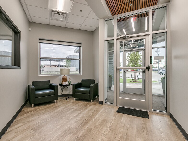 More Photos Of 8890 S Sunnylane Rd, Oklahoma City Flex For Sale