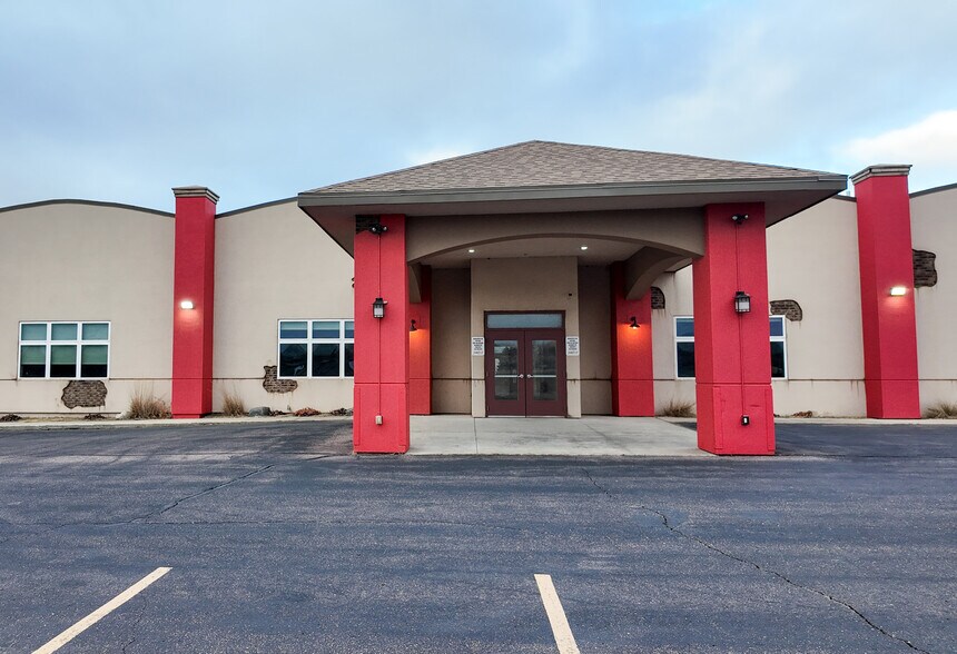 More Photos Of 26665 481st Ave, Brandon General Retail For Sale