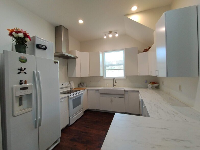 More Photos Of 125 Stripling St, Ball Ground Multifamily For Sale