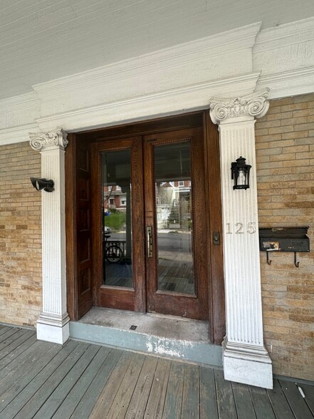 More Photos Of 125 Stratford Ave, Pittsburgh Apartments For Sale