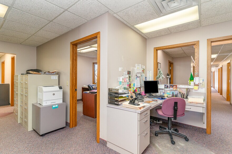 More Photos Of 3588 Center Ave, Essexville Medical For Sale