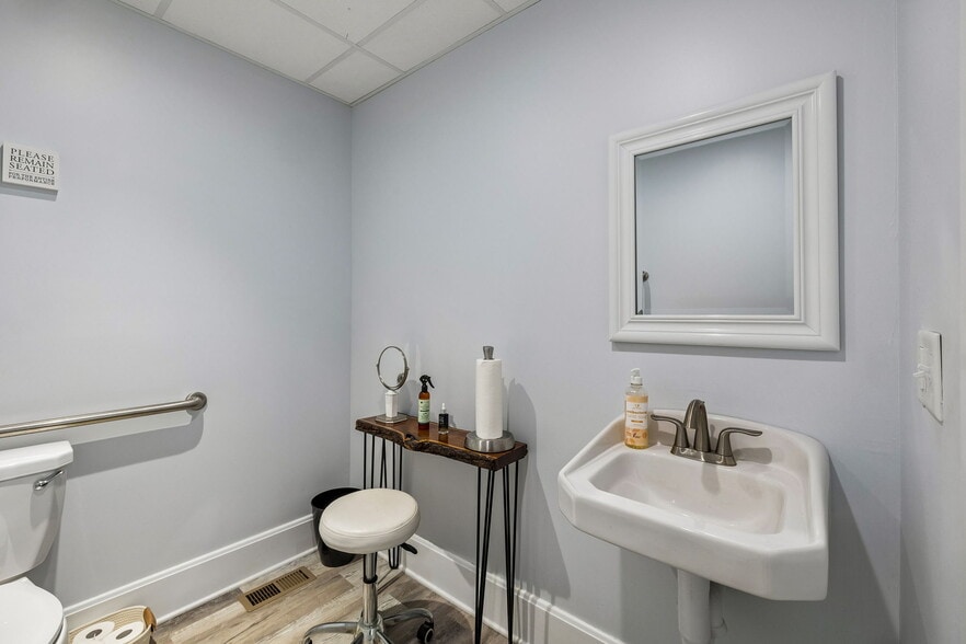 More Photos Of 2839 Logan St, Nashville Loft Creative Space For Sale