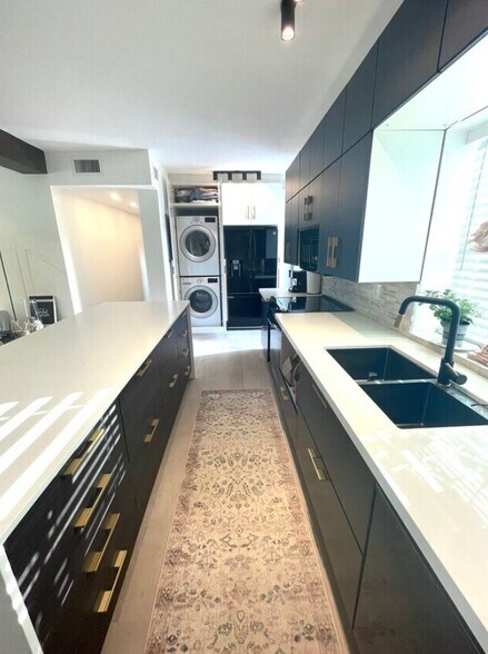 More Photos Of 1215 E Broward Blvd, Fort Lauderdale Apartments For Sale