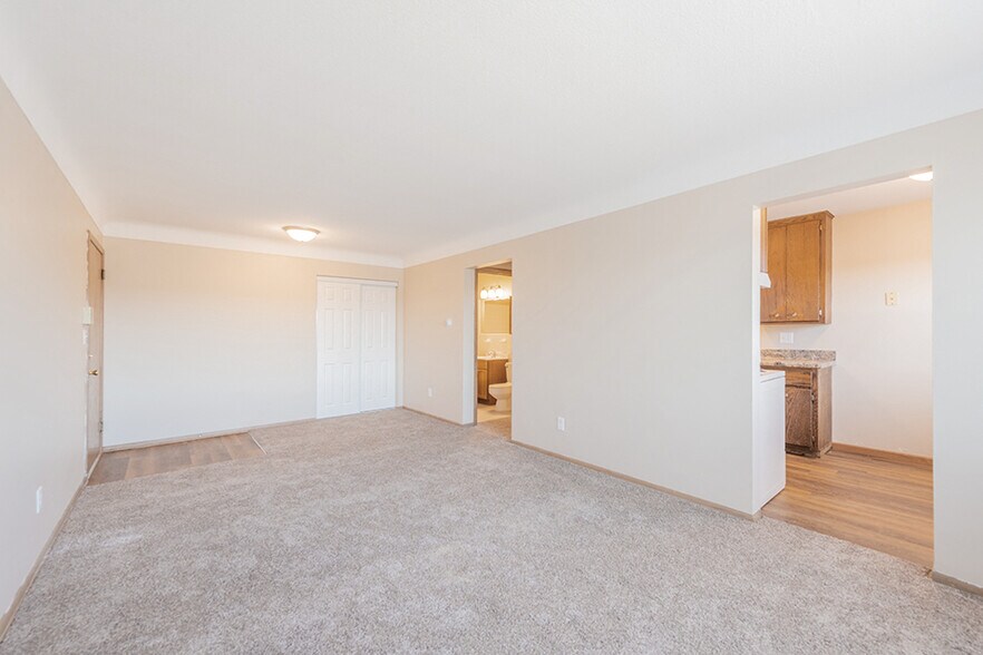 More Photos Of 458 English St, Saint Paul Apartments For Sale
