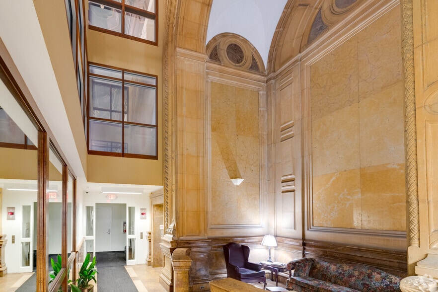More Photos Of 1435-1441 Walnut St, Philadelphia Office For Lease