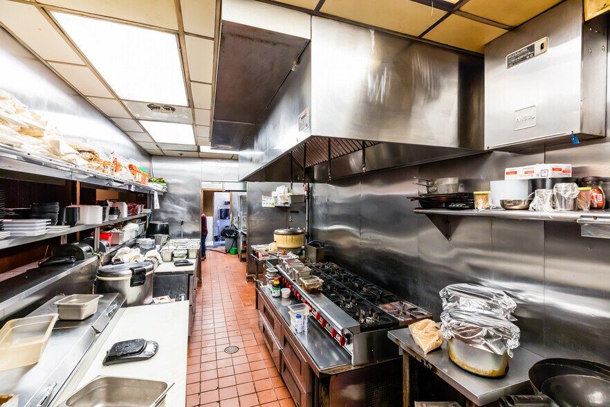 More Photos Of 510 Gray St, Houston Freestanding For Sale