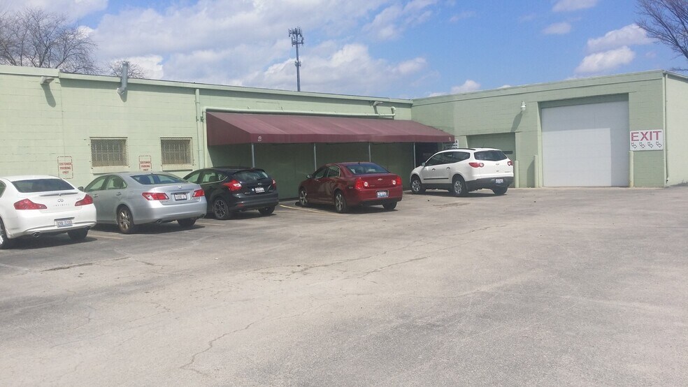 More Photos Of 720 New Haven Ave, Aurora Manufacturing For Lease