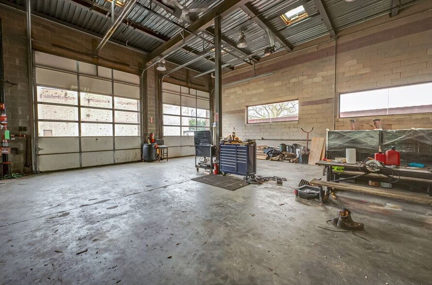 More Photos Of 175 Route 109, West Babylon Truck Terminal For Sale