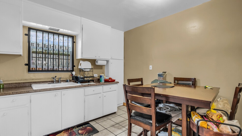 More Photos Of 909 53rd Ave, Oakland Warehouse For Sale