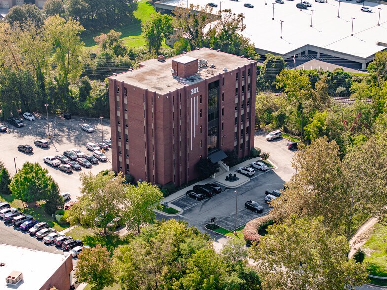 More Photos Of 201 W Padonia Rd, Timonium Office For Lease