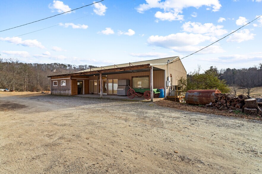 More Photos Of 2772 Hwy 19 N, Dahlonega Land For Sale