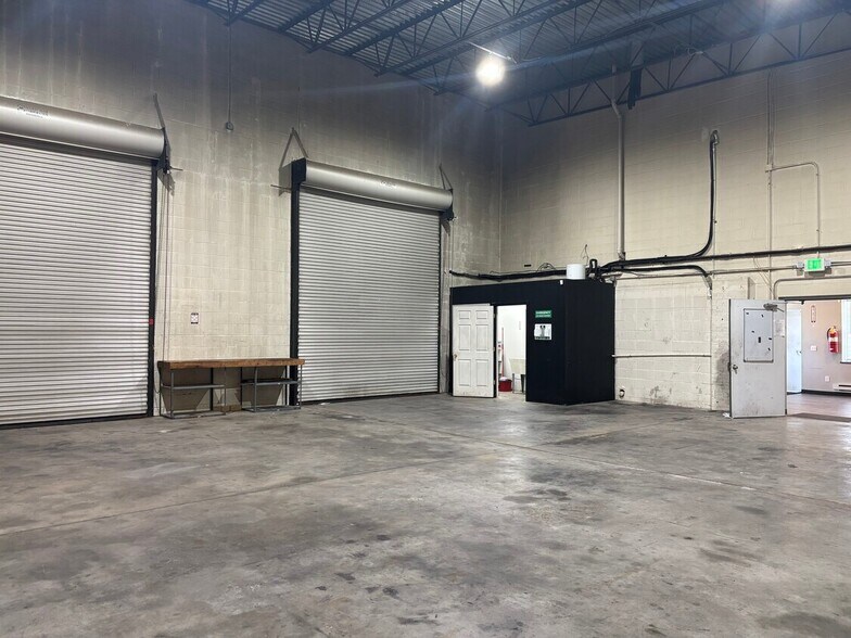 More Photos Of 4214 North Point Blvd SE, Dundalk Warehouse For Lease