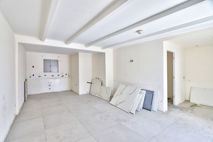 More Photos Of 2249 N Palm Canyon Dr, Palm Springs Hotel For Sale