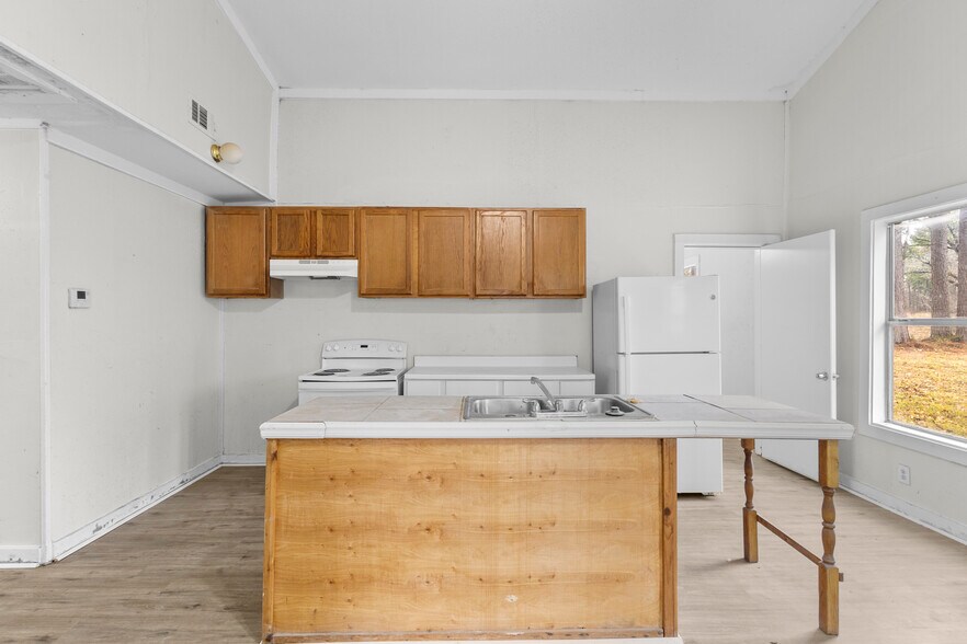 More Photos Of 31 Jackson Rd, Huntsville Apartments For Sale
