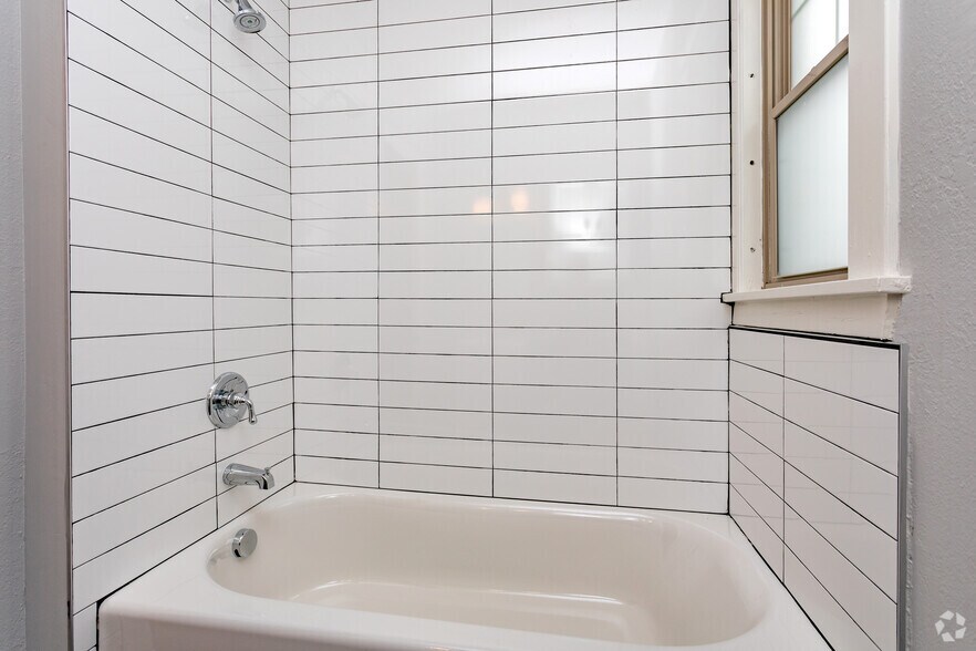 More Photos Of 117-127 W Grant St, Minneapolis Apartments For Lease