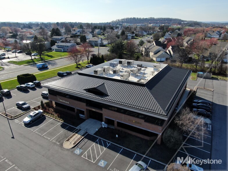 Primary Photo Of 985 Berkshire Blvd, Wyomissing Medical For Lease