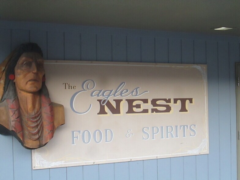 More Photos Of 117 N E St, Lakeview Specialty For Sale