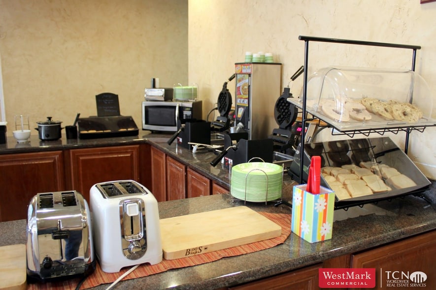 More Photos Of 5310 Englewood Ave, Lubbock Hotel For Sale