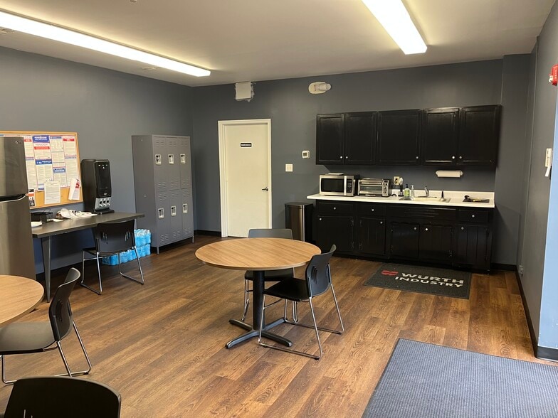 More Photos Of 9500 Burge Ave, Richmond Manufacturing For Lease