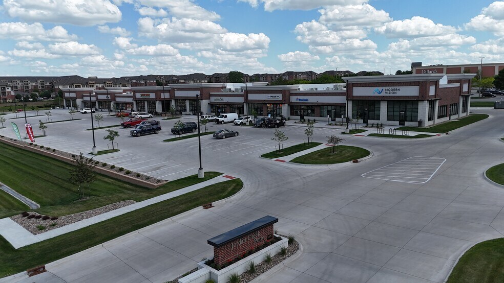 More Photos Of 6840 & 6880 E.P. True PKWY, West Des Moines General Retail For Lease