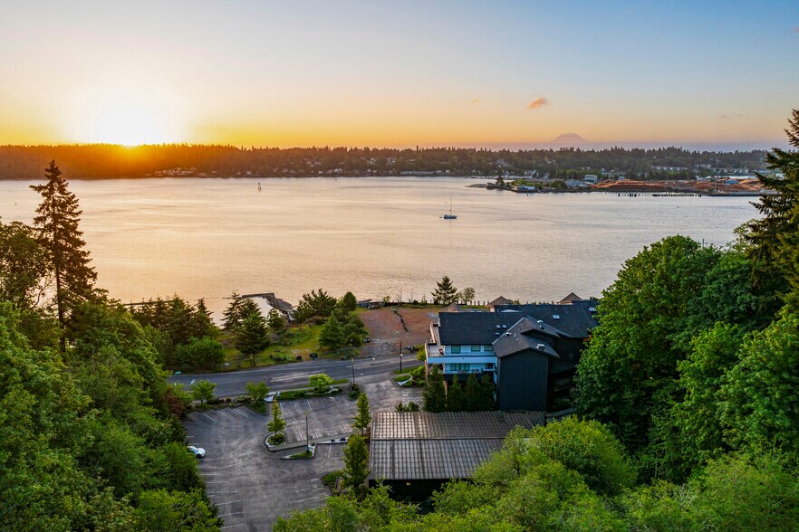 More Photos Of 1801 Bay NW dr, Olympia Office For Sale