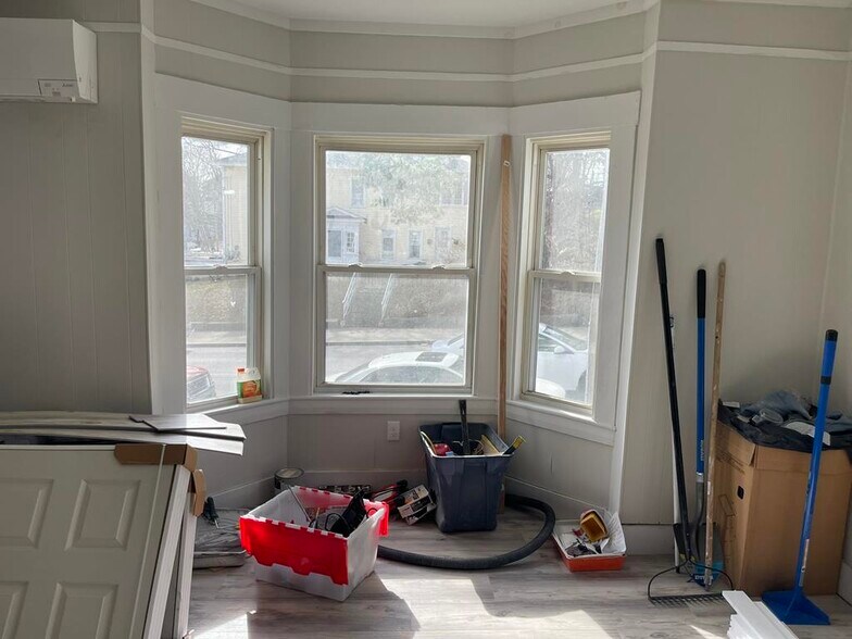 More Photos Of 128 Alfred St, Biddeford Apartments For Sale