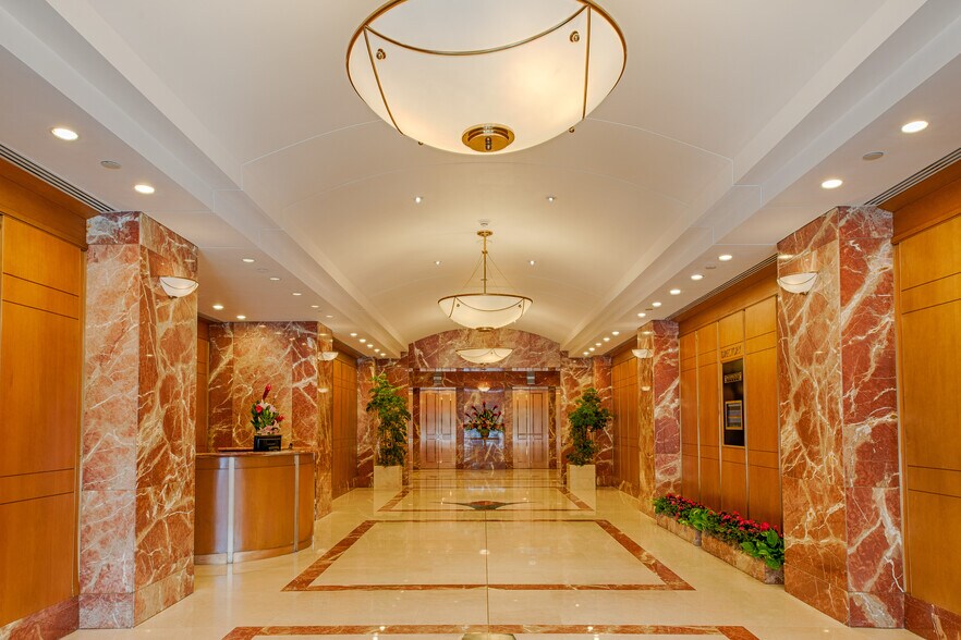 More Photos Of 800 Connecticut Ave NW, Washington Office For Lease