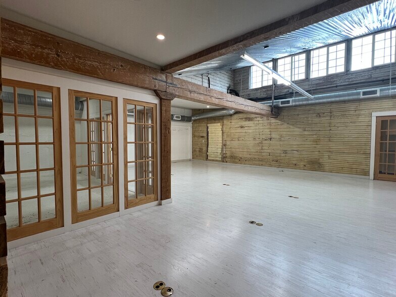 More Photos Of 222-238 SE Alder St, Portland Warehouse For Lease