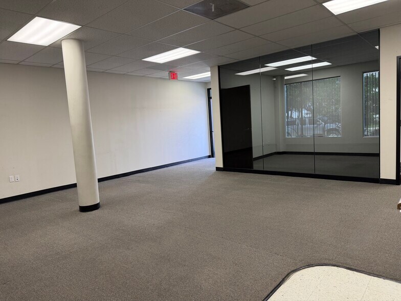 More Photos Of 2675 Junipero Ave, Signal Hill Warehouse For Lease