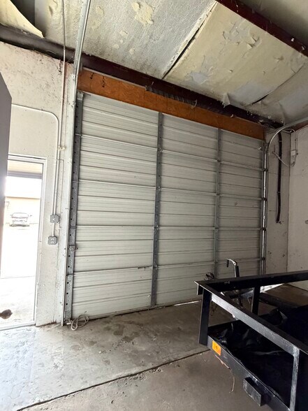 More Photos Of 1650 FM 66, Waxahachie Flex For Lease