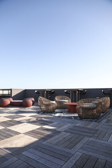 More Photos Of 1100 Webster St, Oakland Apartments For Lease