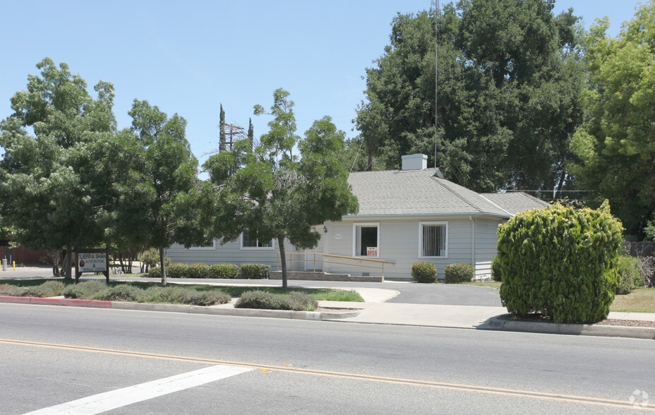 More Photos Of 341 N Kaweah Ave, Exeter Office For Lease