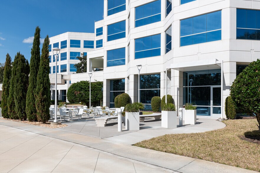 More Photos Of 1776 American Heritage Life Dr, Jacksonville Office For Lease