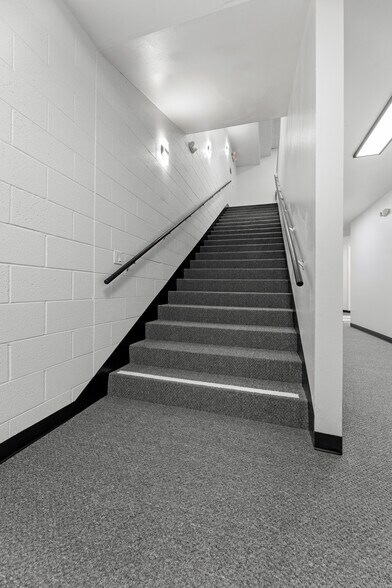 More Photos Of 2008 W Dorothea Ave, Visalia Freestanding For Lease