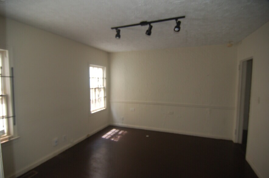 More Photos Of 2232 SW Cascade Rd, Atlanta Freestanding For Sale