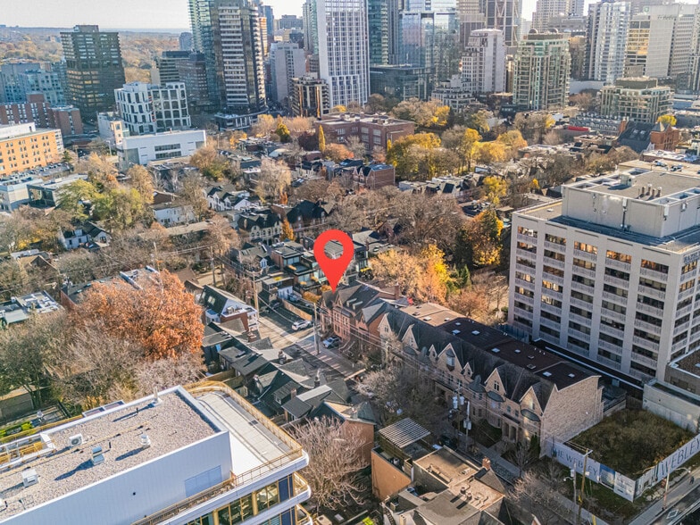 More Photos Of 24 Webster Av, Toronto Apartments For Sale