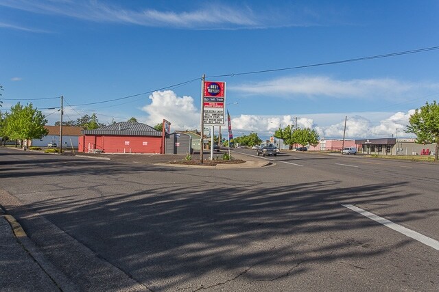 More Photos Of 501 Pacific Blvd, Albany Convenience Store For Sale