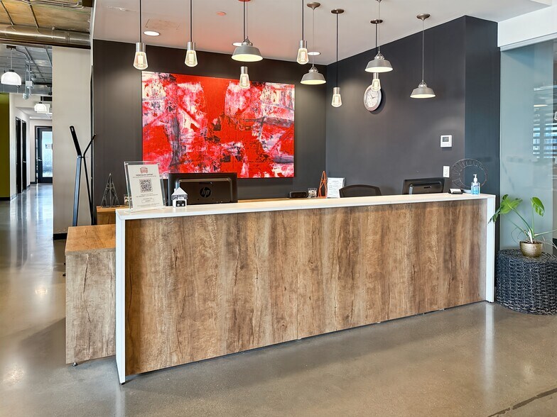 More Photos Of 4402 Skyline Dr, Burnaby Coworking Space