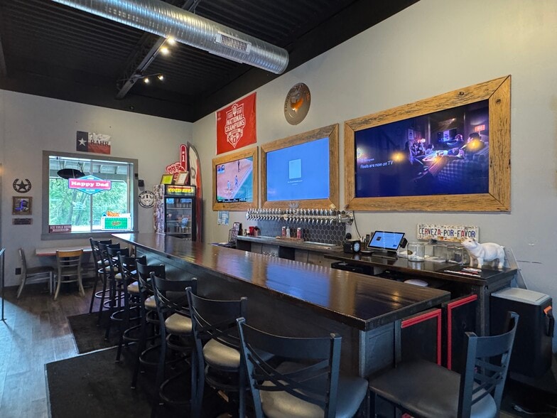 More Photos Of 4040 State Road 46 E, Nashville Restaurant For Sale