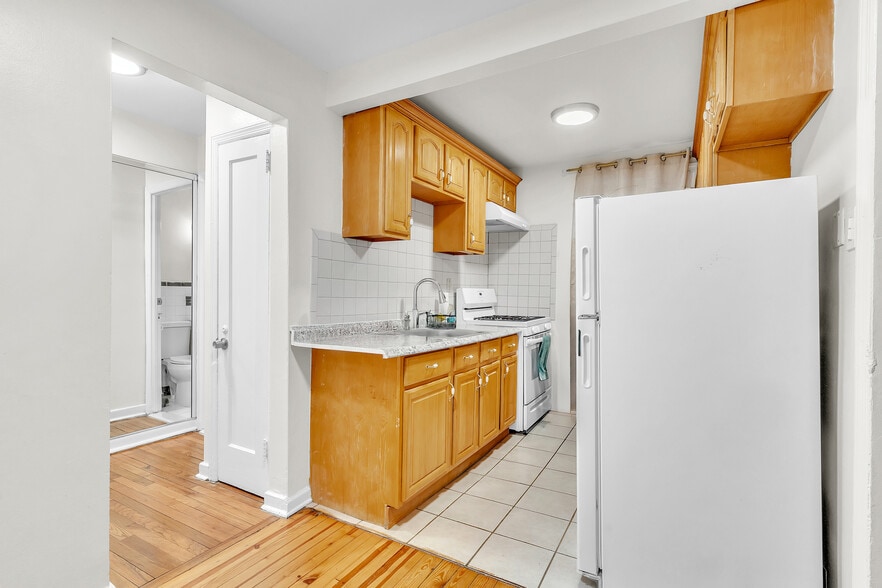 More Photos Of 478 Fabyan Pl, Newark Apartments For Sale