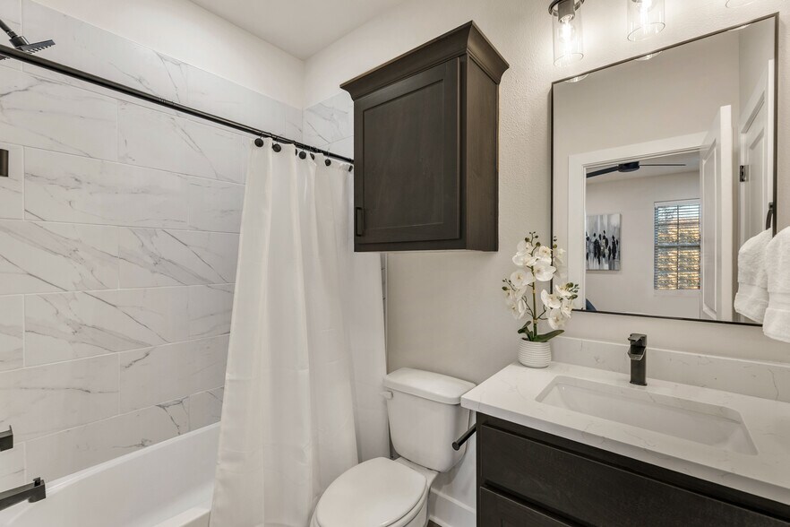More Photos Of 4042 Gunner Trl, College Station Multifamily For Sale