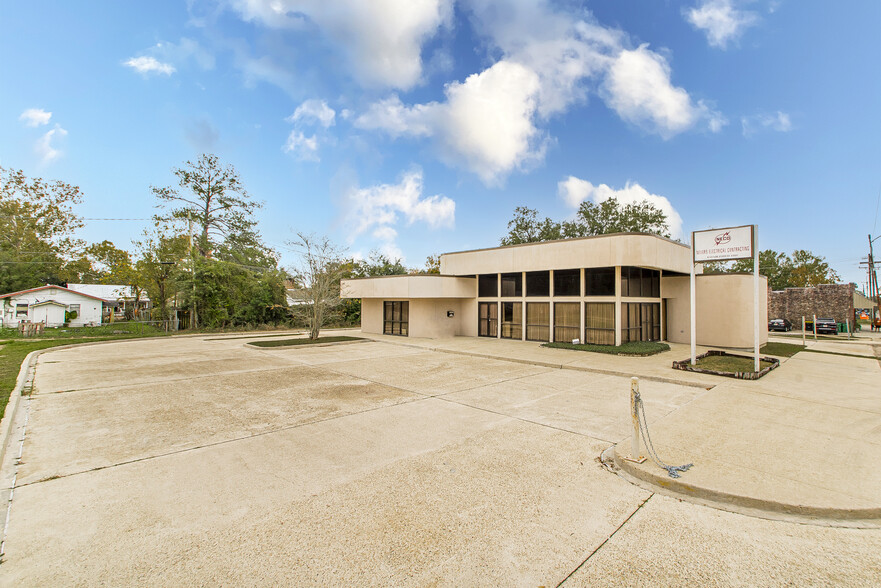 Primary Photo Of 724 Avenue F, Bogalusa Office For Sale