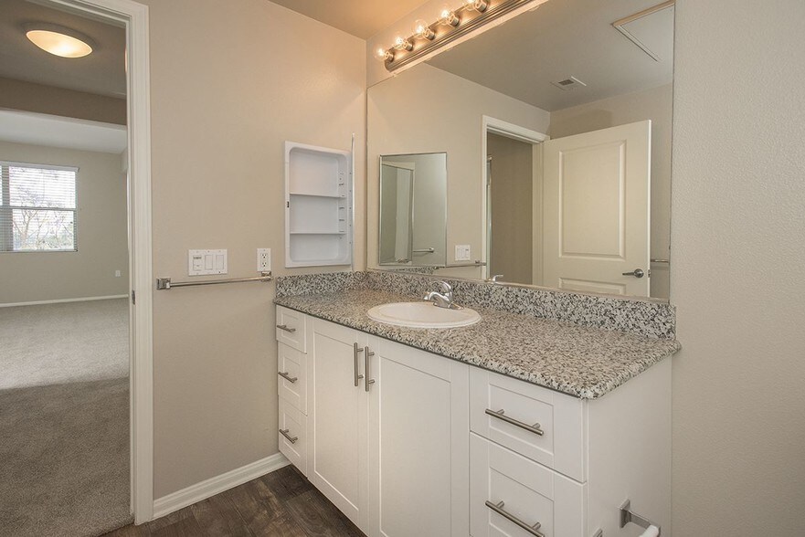 More Photos Of 700 S Myrtle Ave, Monrovia Apartments For Lease