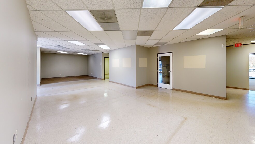 More Photos Of 7500 E Independence Blvd, Charlotte Unknown For Lease